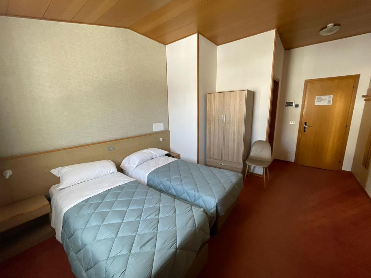Hotel Tarvis Bagian luar foto